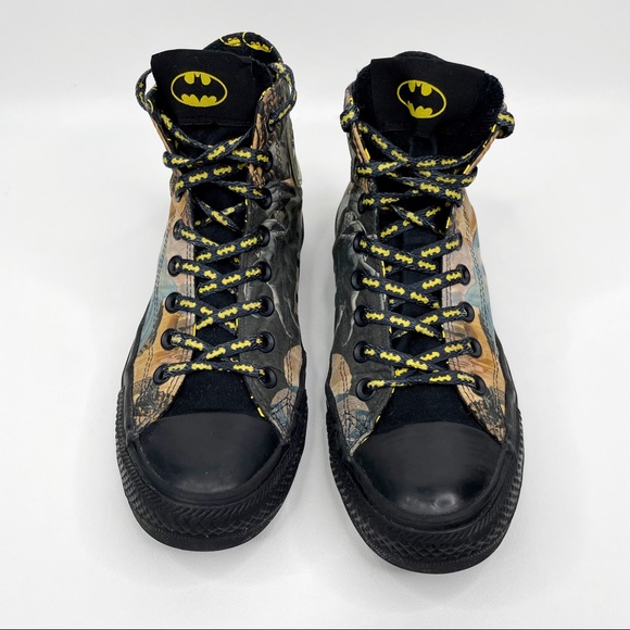 CONVERSE X DC COMICS Batman Bat Signal High Top Chuck Taylor Sneakers - Picture 4 of 15